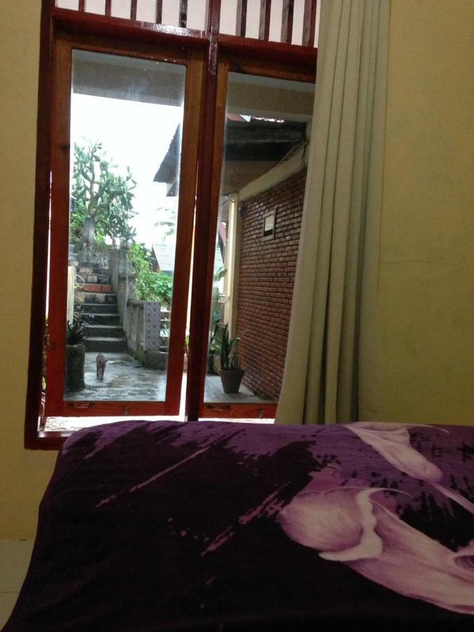 Aman's Guesthouse Tuktuk Eksteriør billede
